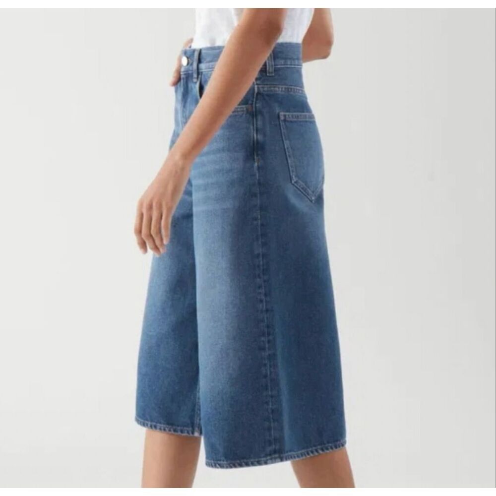 COS Longline Mid Rise Wide Leg Knee Length Denim Shorts Size 25
